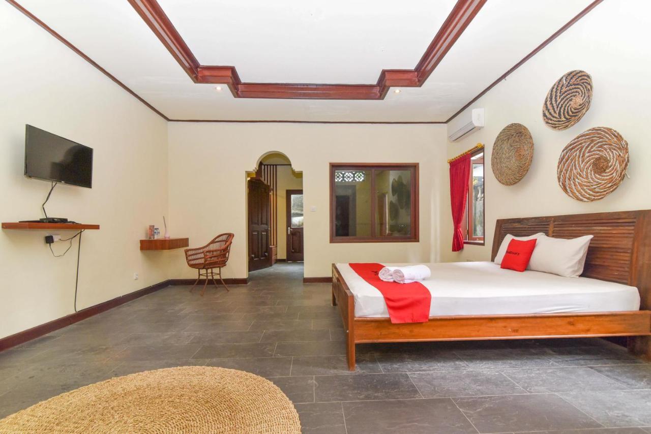 Reddoorz Plus Near Seminyak Square Denpasar Esterno foto