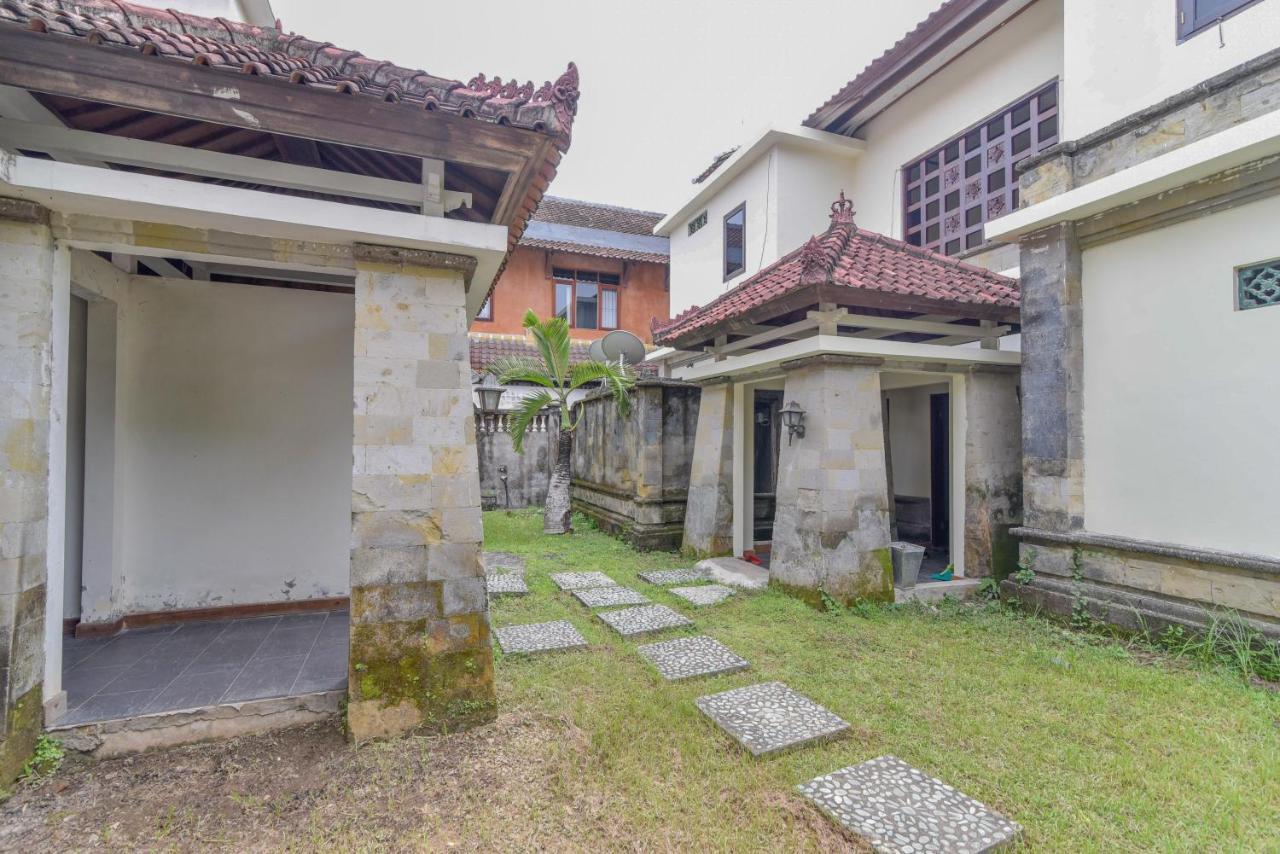 Reddoorz Plus Near Seminyak Square Denpasar Esterno foto